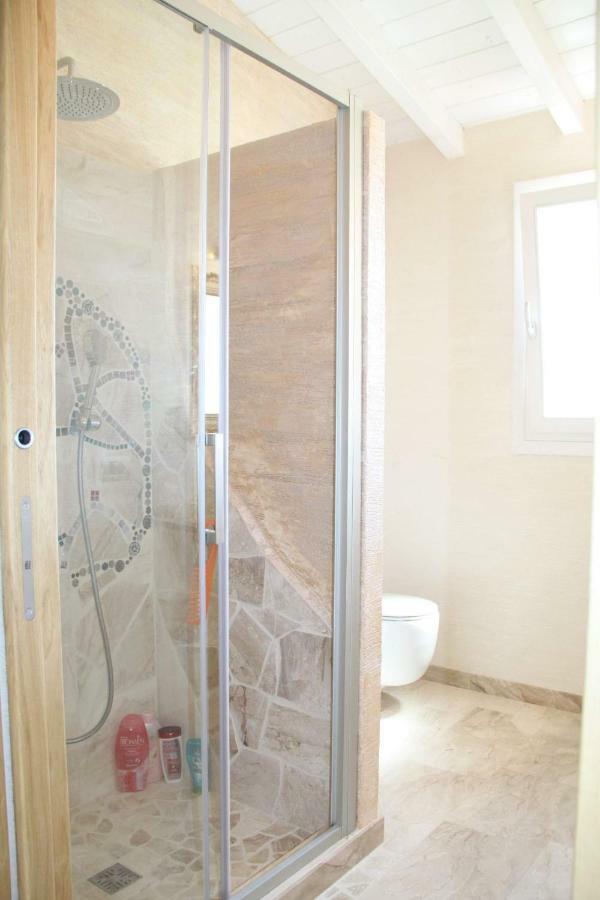 R House Будони Экстерьер фото